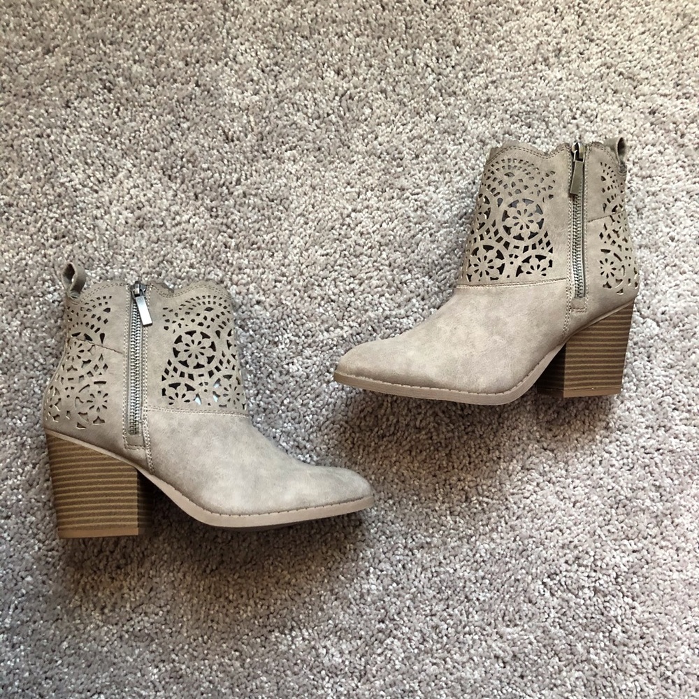 Francesca’s Booties - Picture 8 of 9